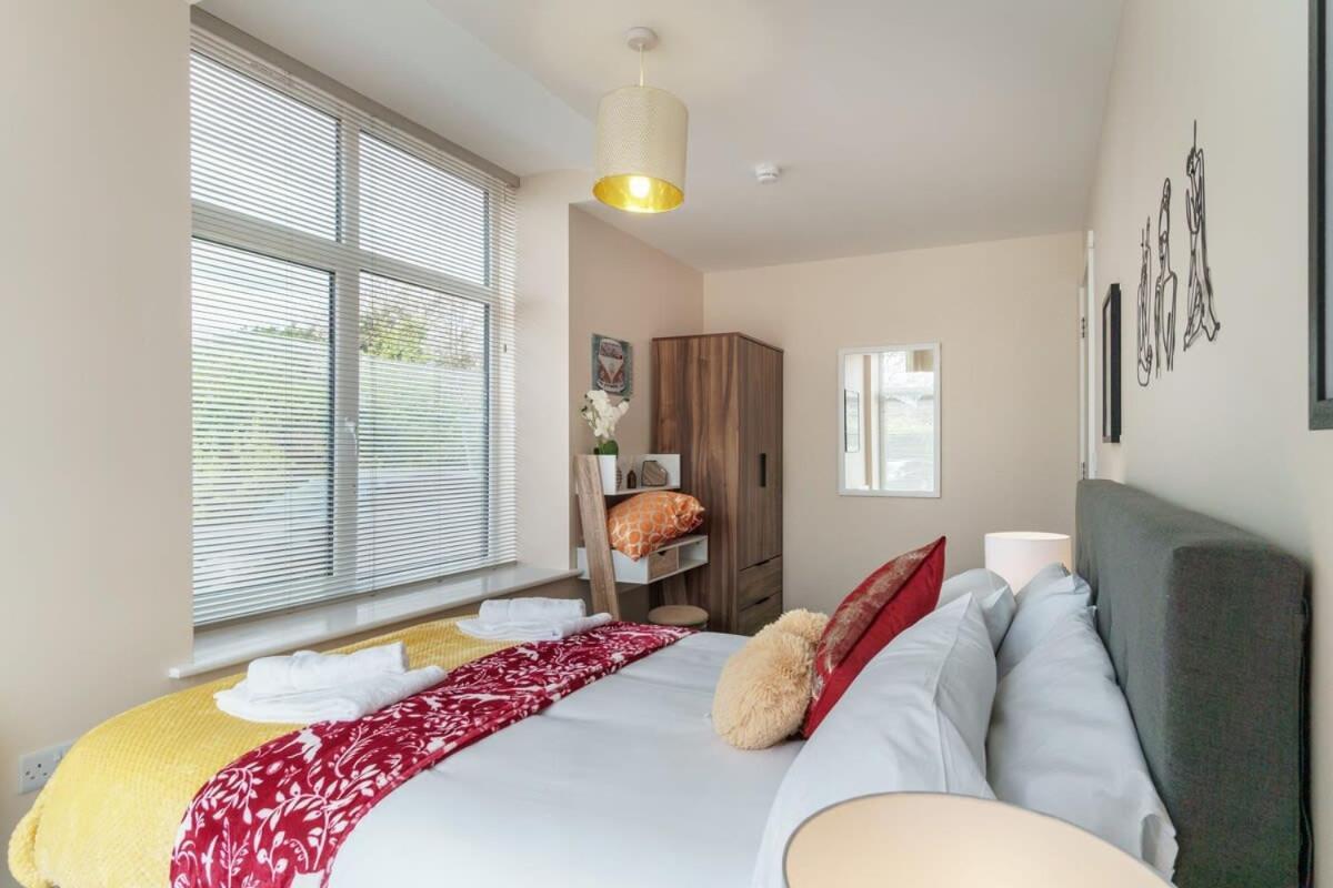 2 Bedroom Modern Apartment In Mánchester Exterior foto